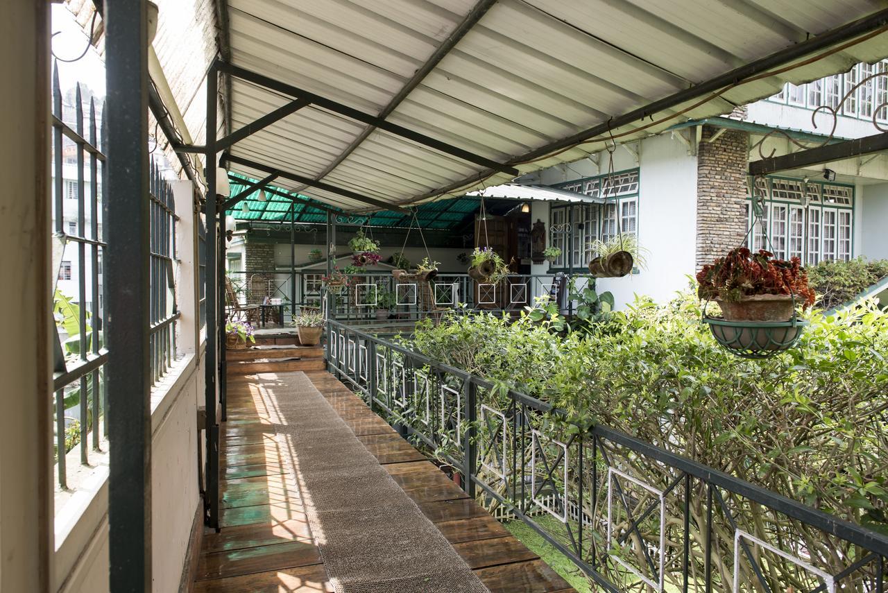 Oyo 2402 Hotel Highwinds Shillong Eksteriør billede